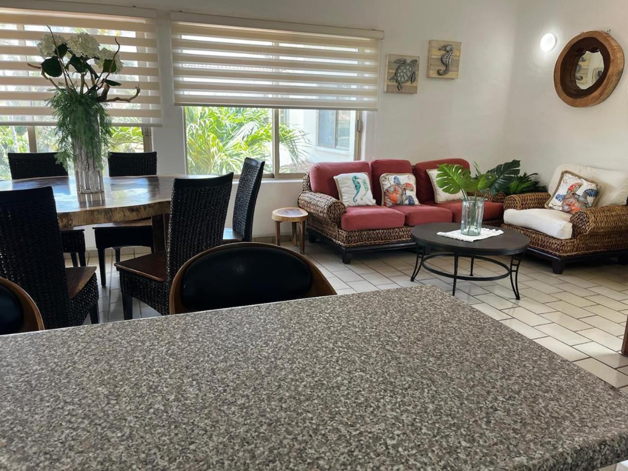 Hermoso Apartamento En Manzanillo Con Alberca Y Cancha De Tenis, Ideal Para Relajarse Y Disfrutar De Una Escapada Tranquila En El Paraiso Tropical Екстер'єр фото